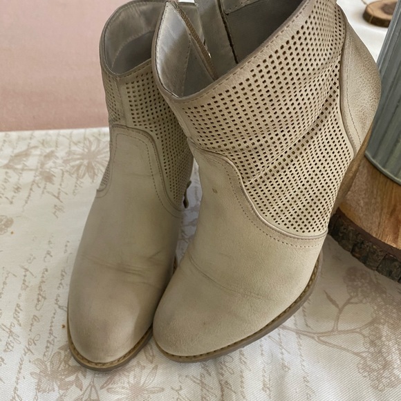 Booties neutral - Picture 3 of 3